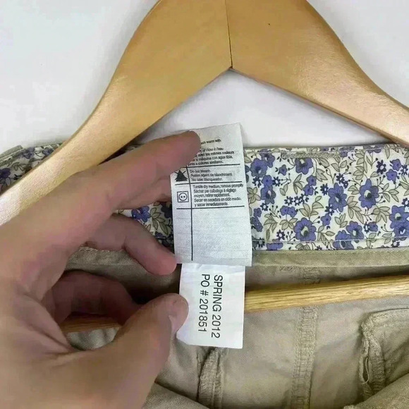 Carhartt Women's Utility Skirt - Versatile and Stylish Cargo Skirt Size 4 - Picture 6 of 6